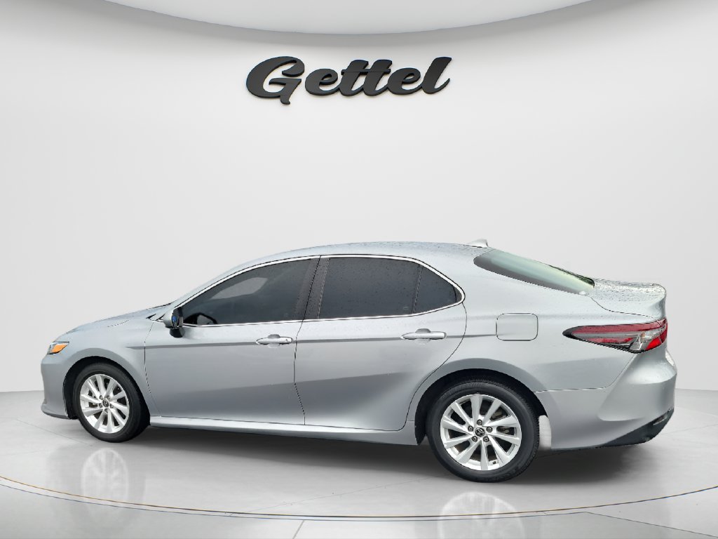 Used 2023 Toyota Camry LE FWD image 8