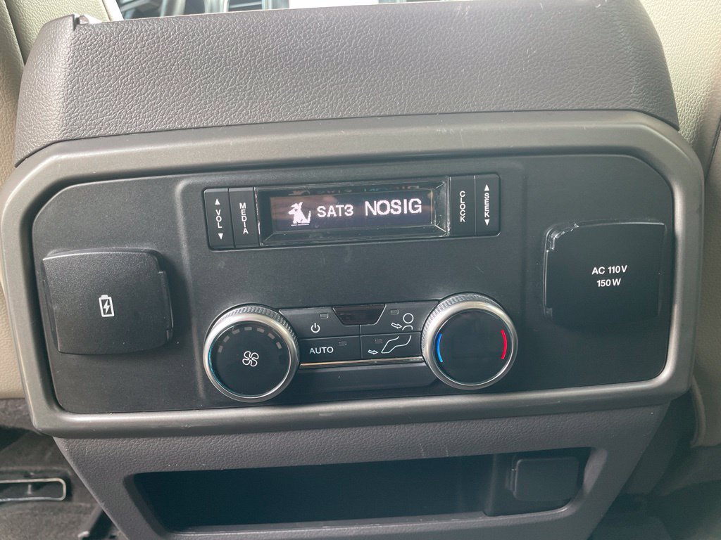 Used 2020 Ford Expedition XLT w/ Equipment Group 202A RWD image 20