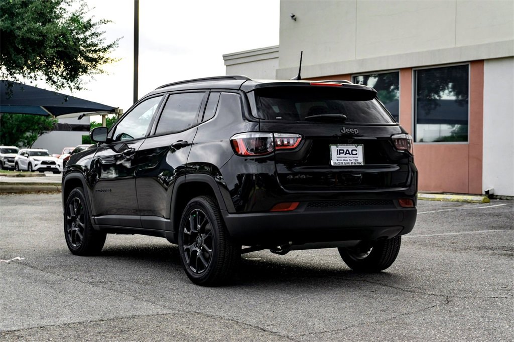 New 2026 Jeep Compass Latitude image 5