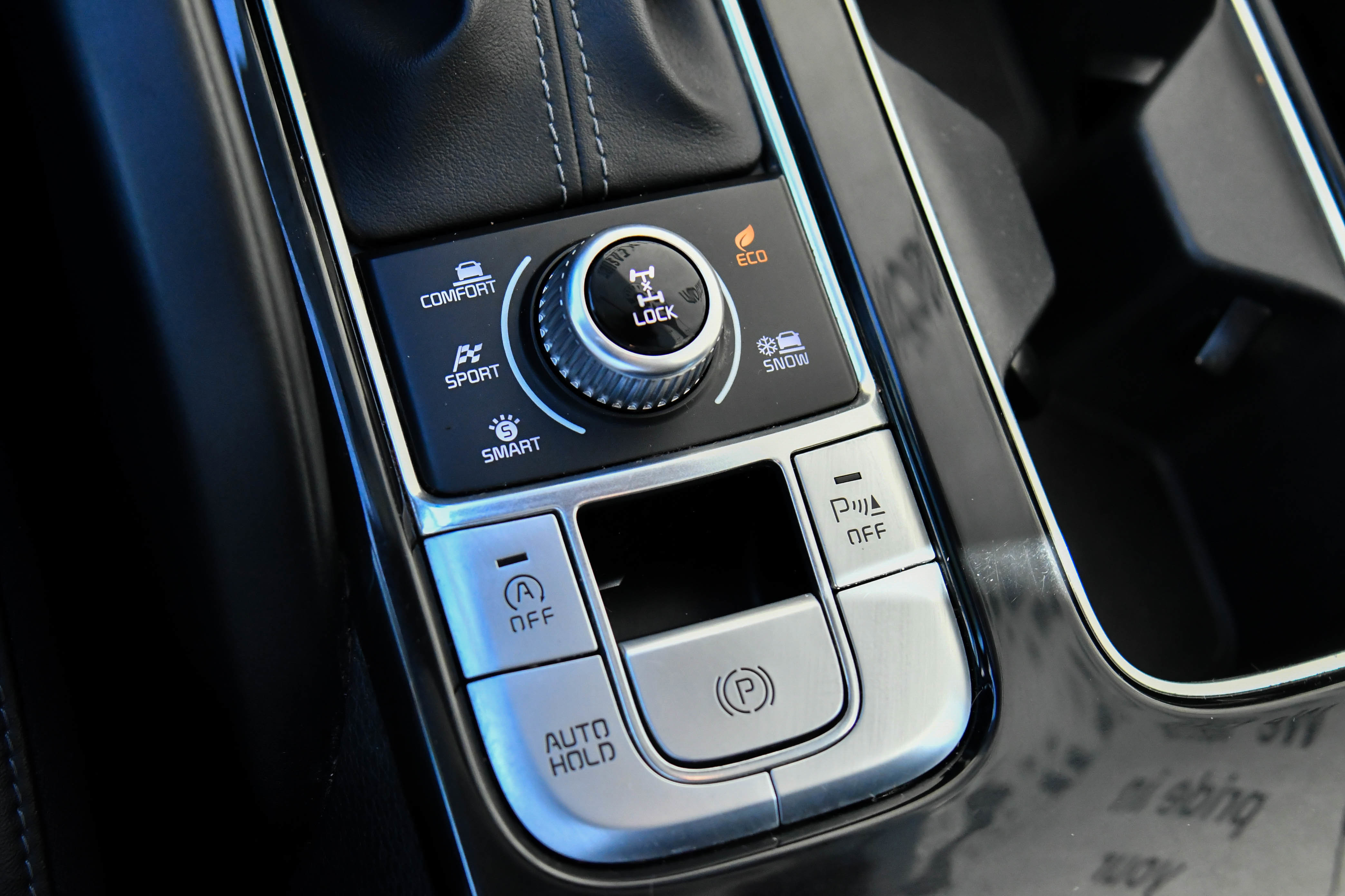 Used 2022 Kia Telluride LX image 25