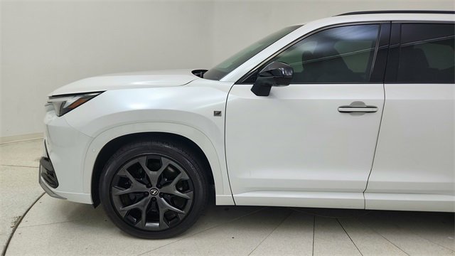Used 2024 Lexus TX 500h AWD w/ Technology Package image 9