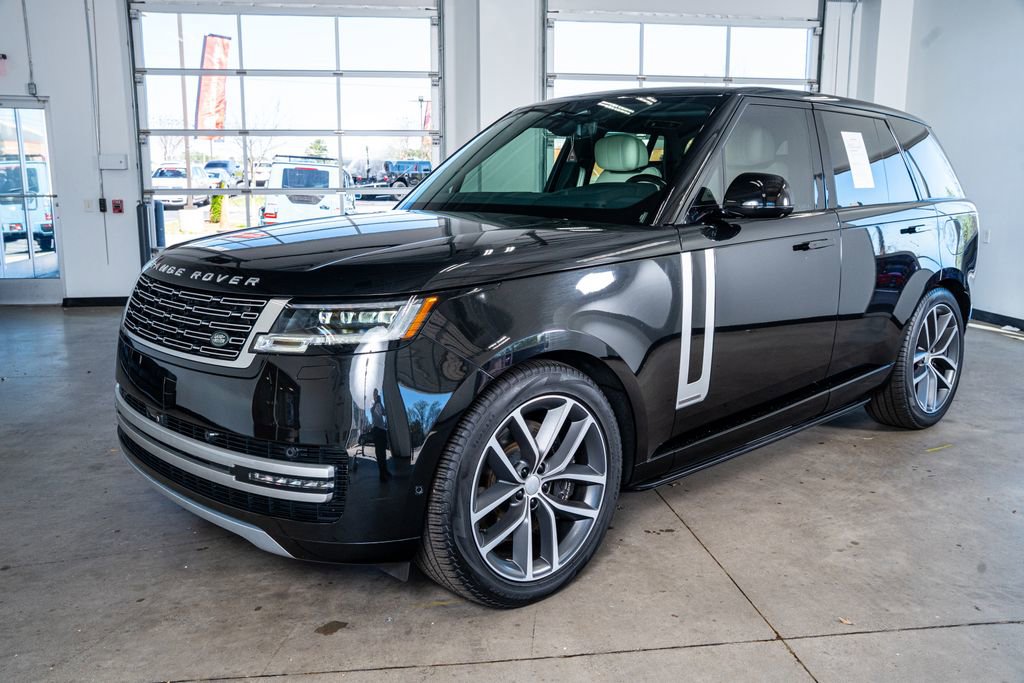 Used 2025 Land Rover Range Rover Autobiography image 11