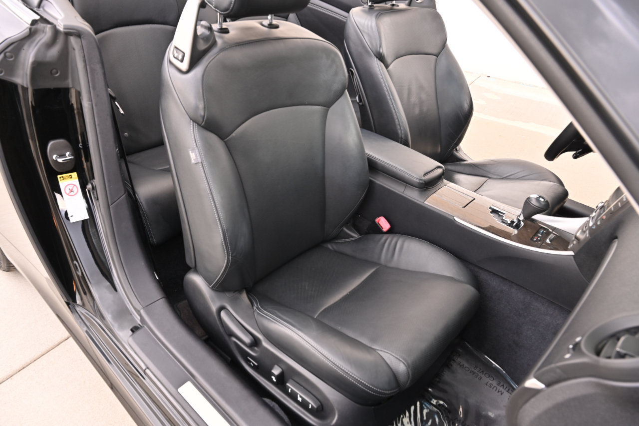 Used 2012 Lexus IS 350C w/ Luxury Pkg RWD image 27