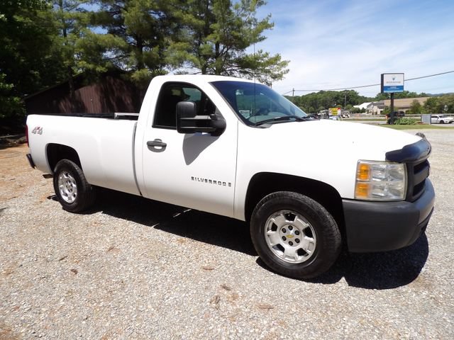 Used 2007 Chevrolet Silverado 1500 W/T w/ Towing Package AWD/4WD image 6