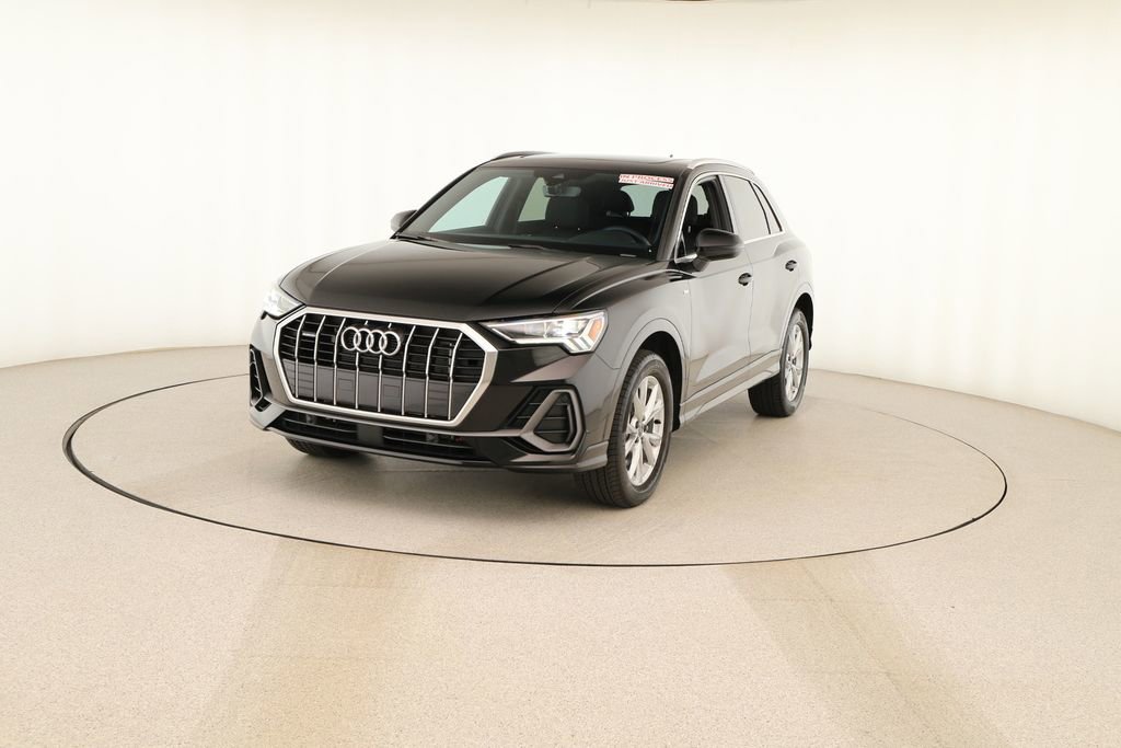 Certified 2024 Audi Q3 2.0T Premium w/ Convenience Package image 12