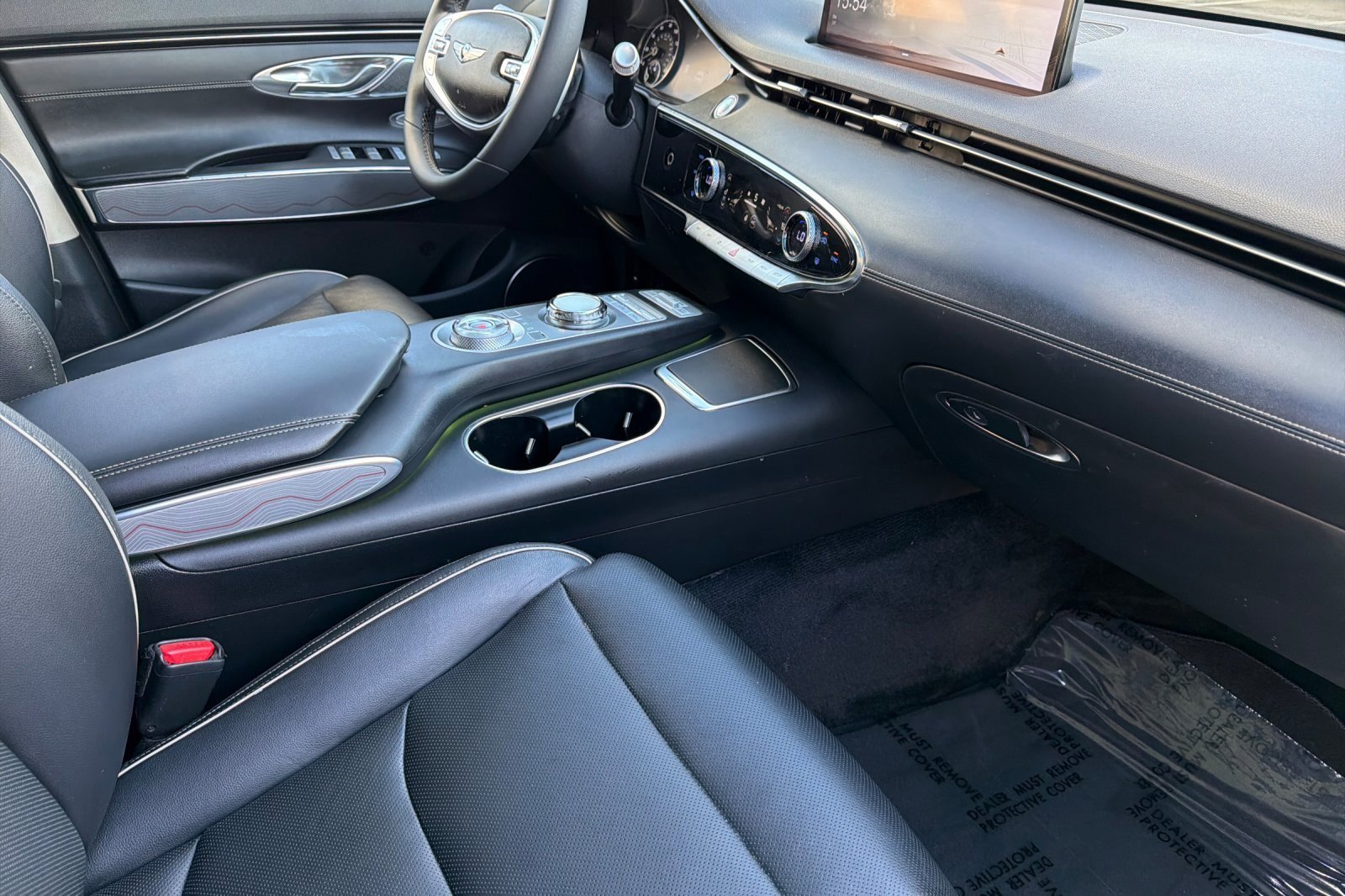 Used 2023 Genesis GV70 2.5T w/ Advanced Package image 15