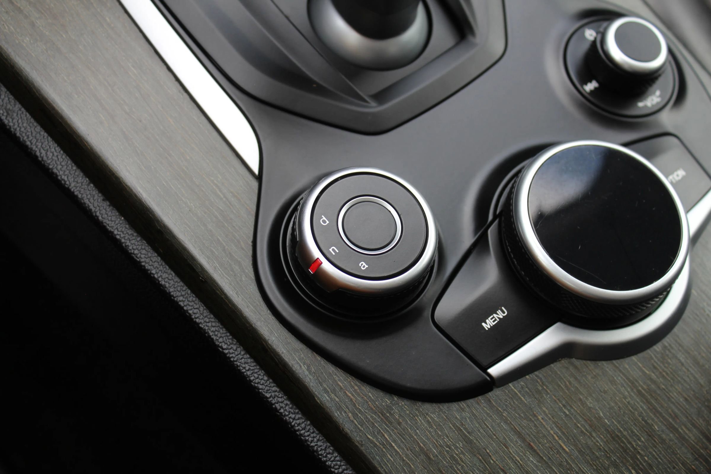 Used 2019 Alfa Romeo Stelvio Ti Lusso w/ Quick Order Package 22X Lusso AWD/4WD image 32