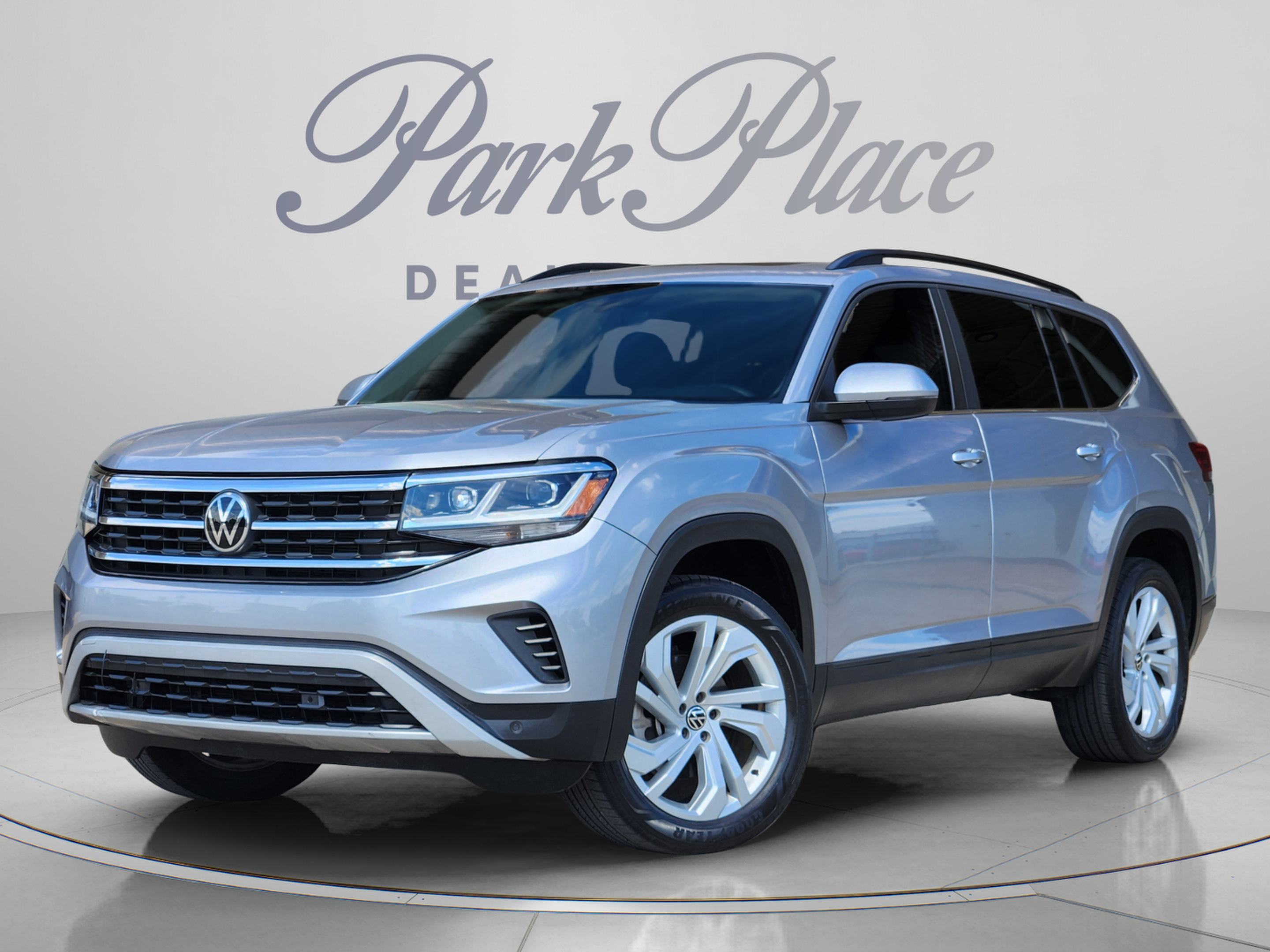 Used 2022 Volkswagen Atlas SE w/ Panoramic Sunroof Package FWD image 1