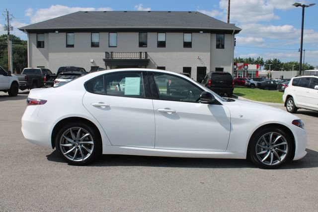 Used 2024 Alfa Romeo Giulia Ti w/ Active Assist Plus Package AWD/4WD image 6