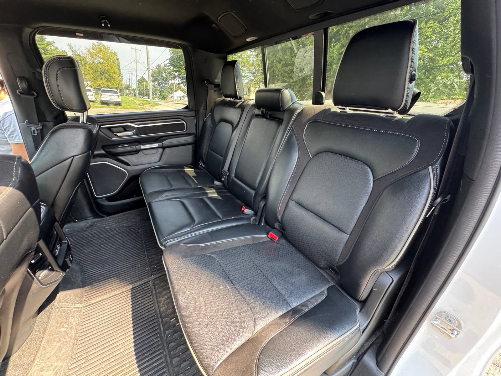 Used 2023 RAM 1500 Laramie AWD/4WD image 24