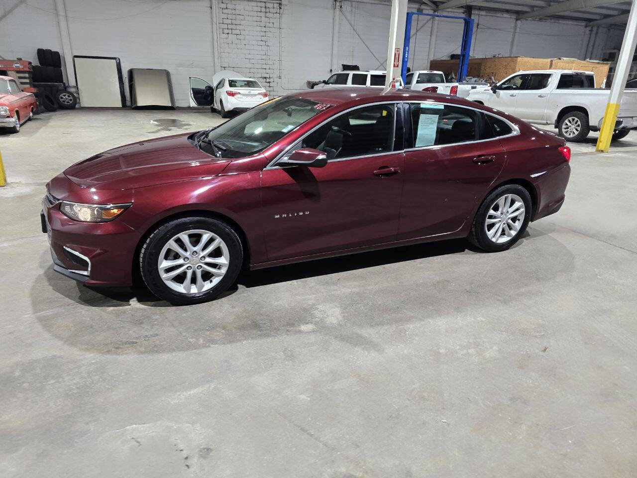 Used 2016 Chevrolet Malibu LT w/ Leather Package image 3