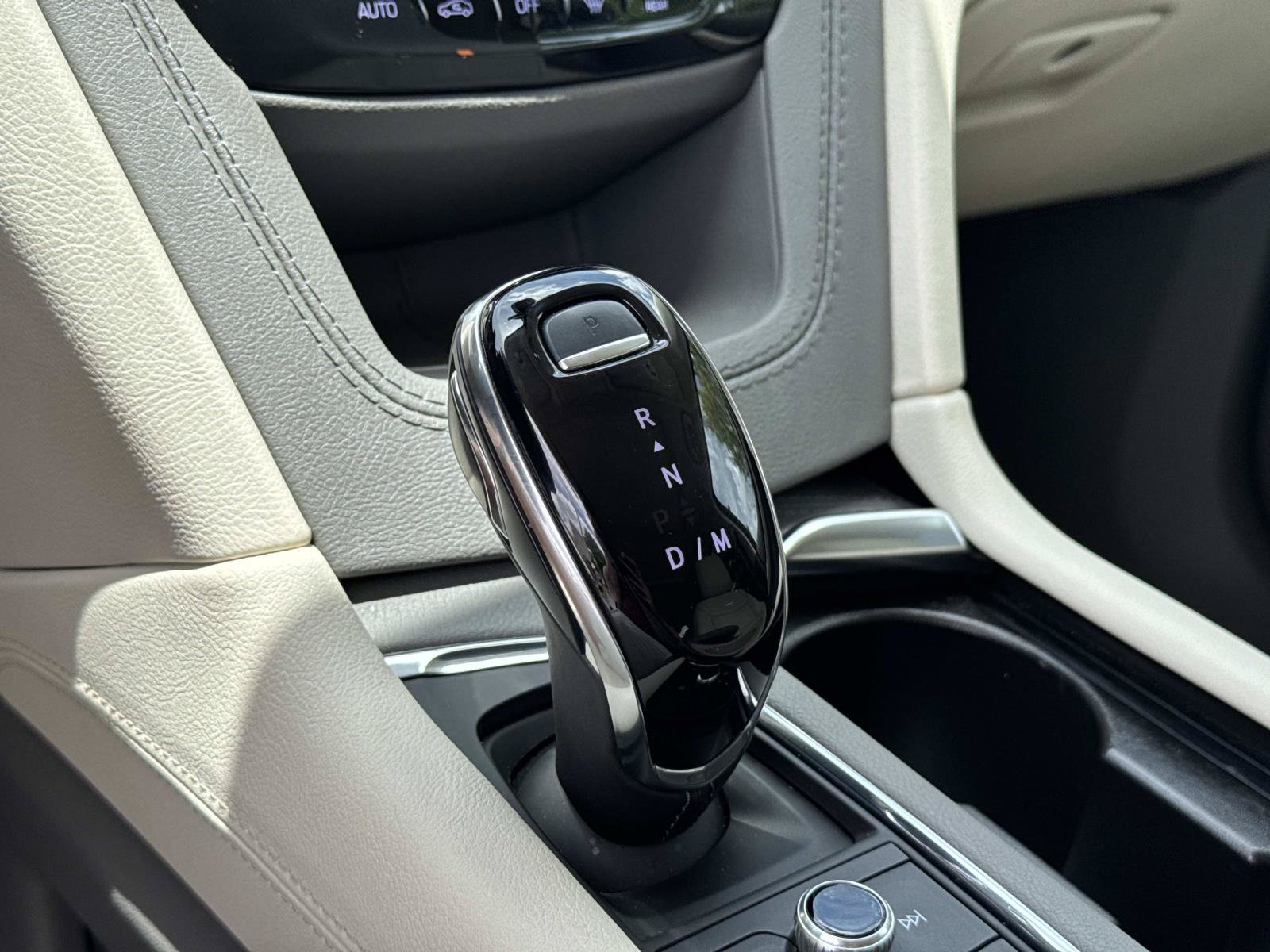 Used 2024 Cadillac XT6 Premium Luxury FWD image 23