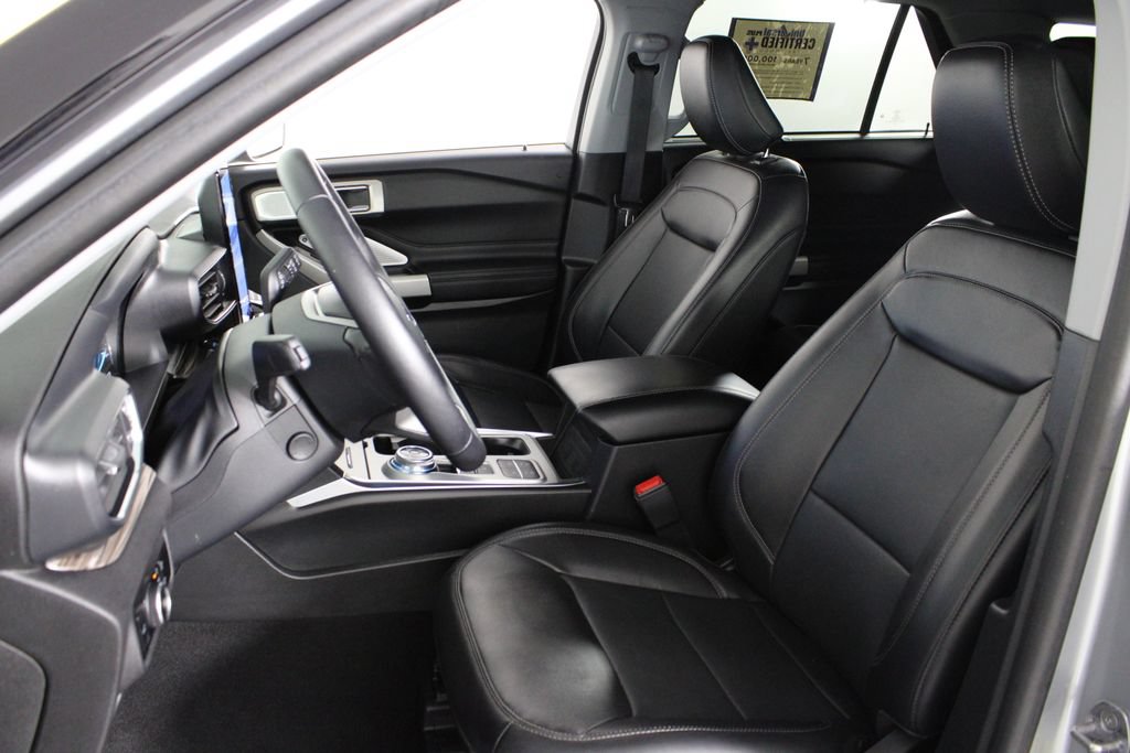 Used 2024 Ford Explorer Limited w/ Limited Technology Package RWD image 19