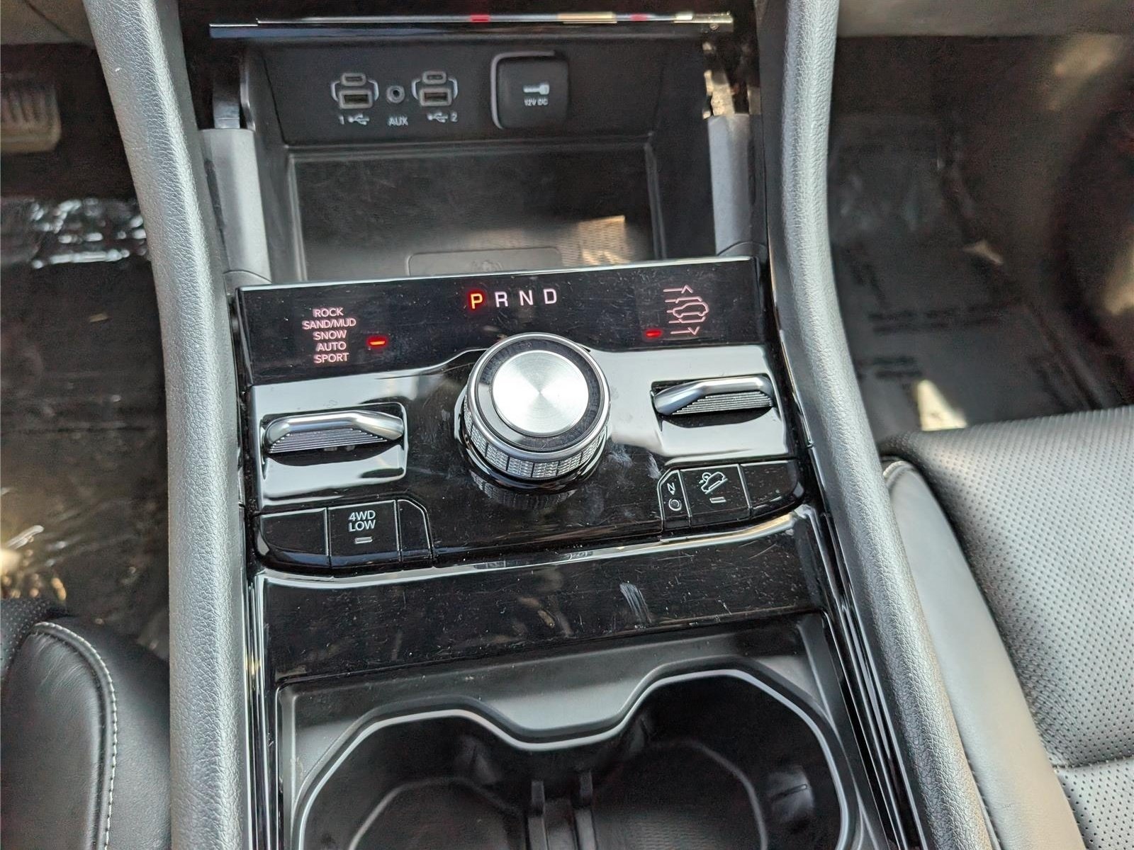 Used 2024 Jeep Grand Cherokee Overland w/ Luxury Tech Group IV AWD/4WD image 26