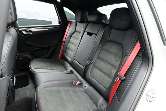 New 2026 Porsche Macan GTS AWD/4WD image 14