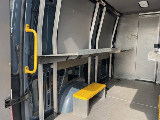 Used 2018 Mercedes-Benz Sprinter 2500 image 12