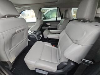 Used 2025 Ford Expedition Active AWD/4WD image 10