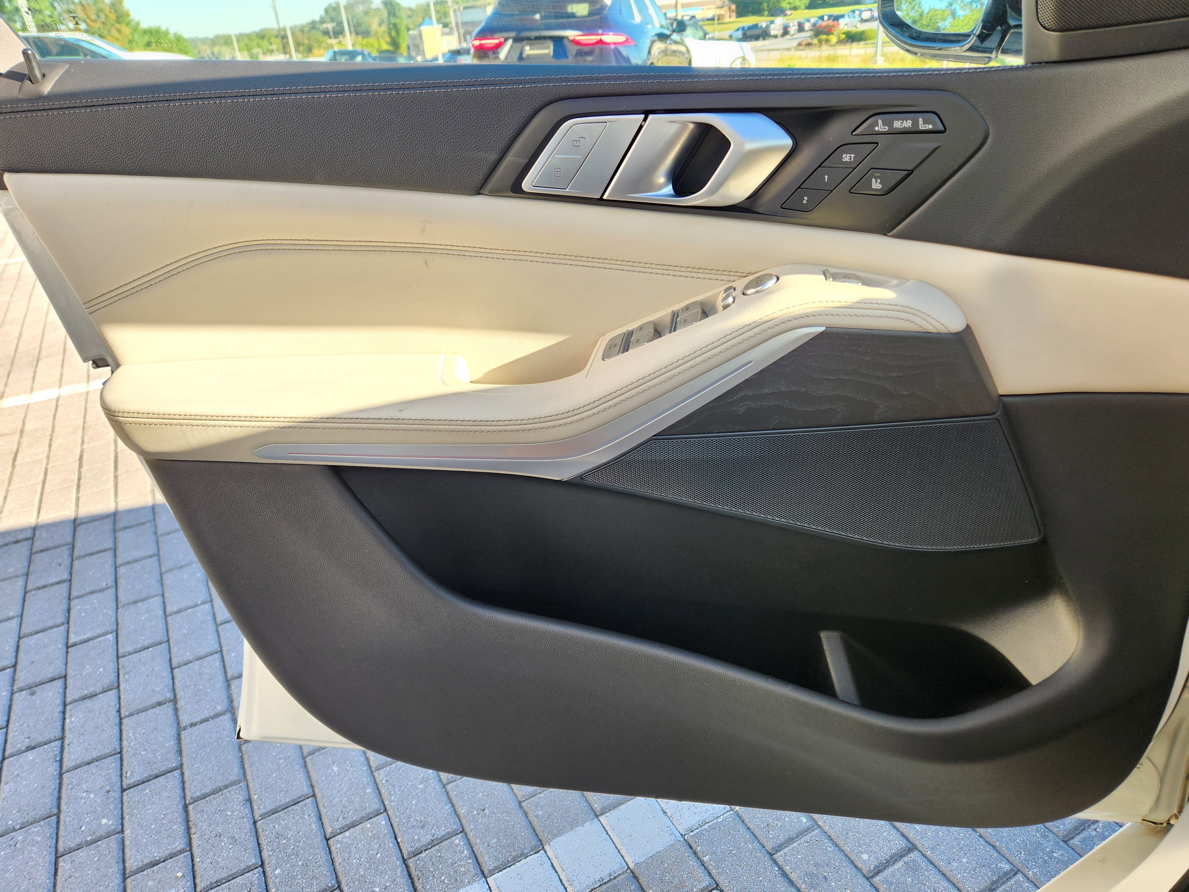 Used 2022 BMW X7 xDrive40i image 24