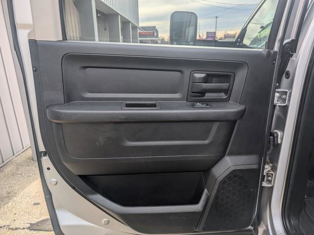 Used 2014 RAM 3500 Tradesman image 15