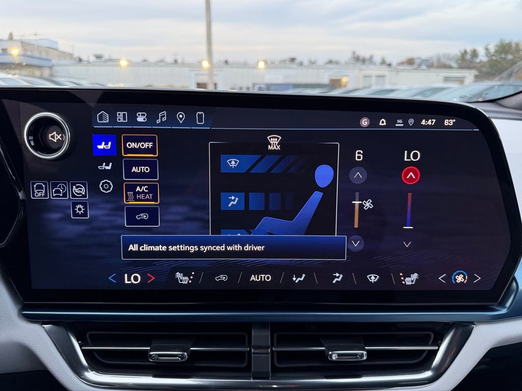 New 2026 Chevrolet Equinox EV LT image 17