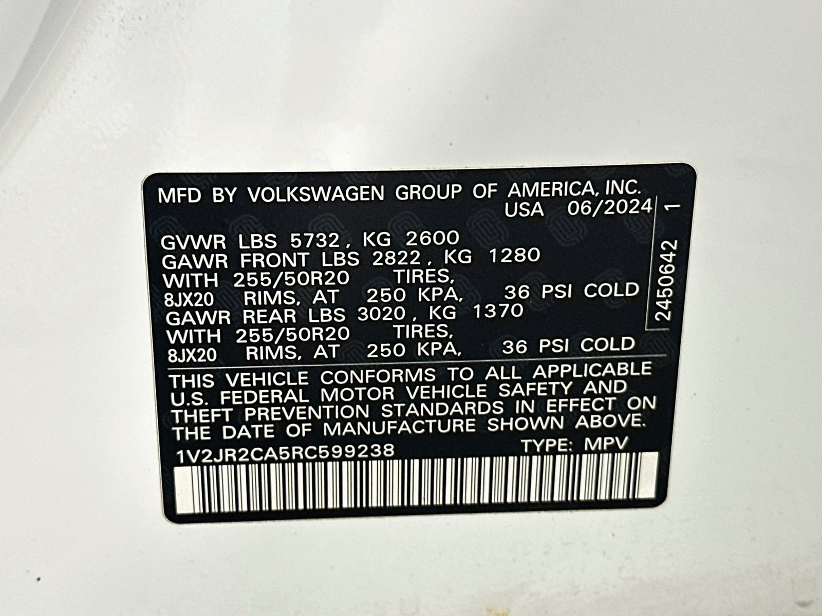 Used 2024 Volkswagen Atlas SE FWD image 33