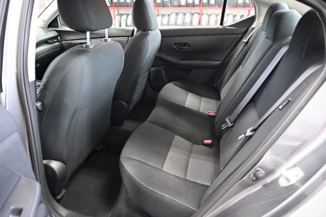Used 2024 Nissan Sentra SV FWD image 12
