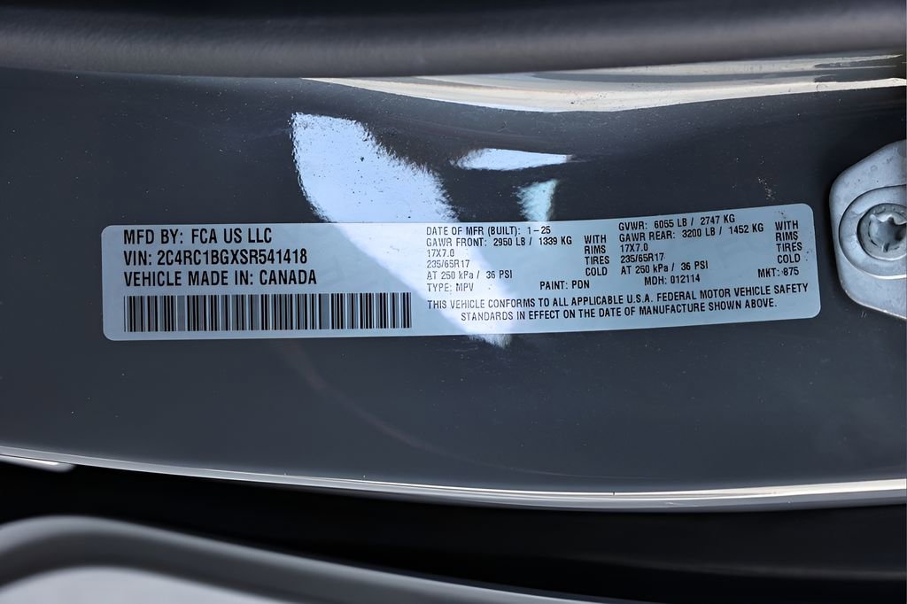 Used 2025 Chrysler Pacifica Select FWD image 81