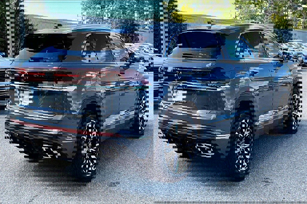 New 2026 Volkswagen Atlas Cross Sport SEL Premium R-Line image 5