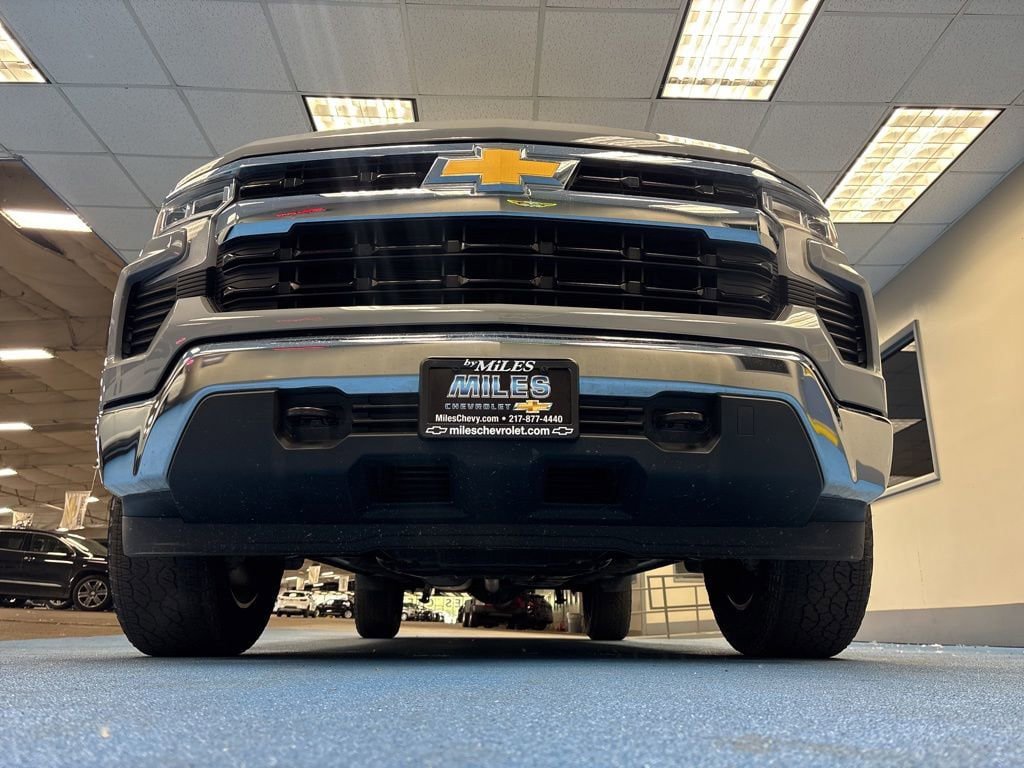 Certified 2024 Chevrolet Silverado 1500 LT AWD/4WD image 13