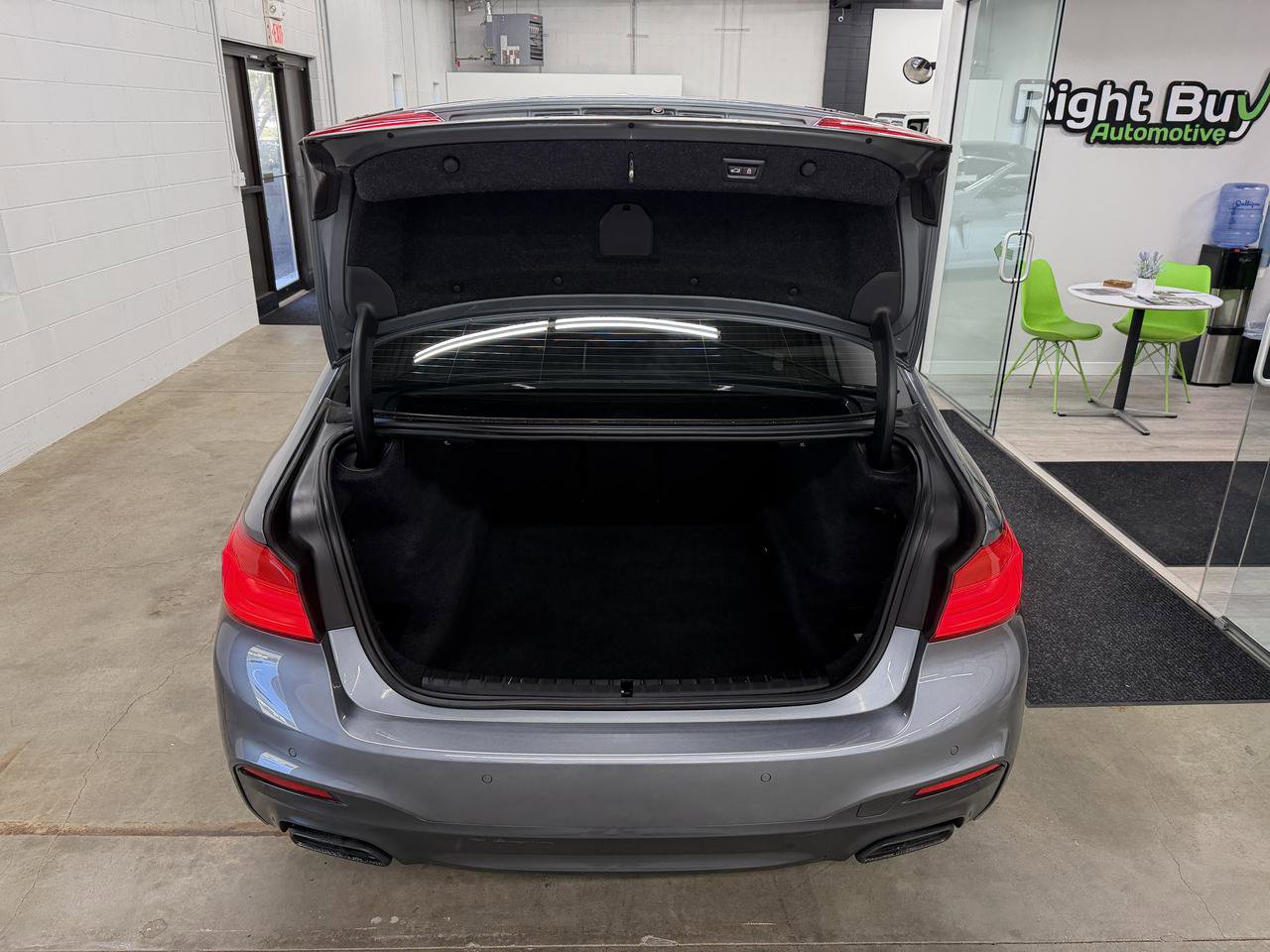 Used 2019 BMW M550i xDrive w/ Premium Package AWD/4WD image 17