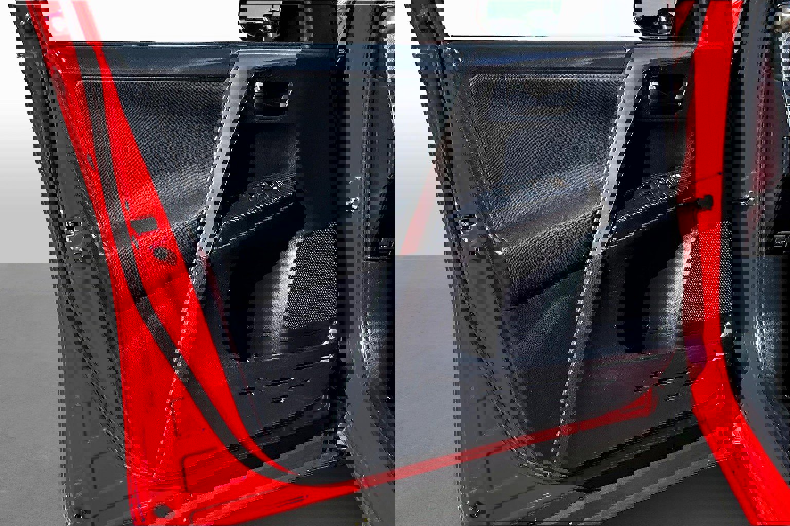 Used 2015 Toyota RAV4 LE image 16