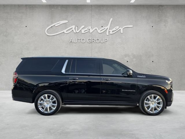 Used 2023 Chevrolet Suburban High Country image 17