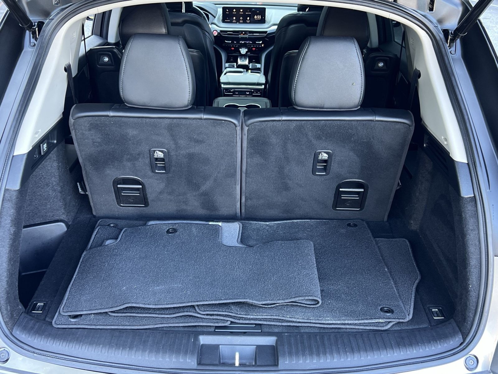 Used 2023 Acura MDX SH-AWD image 32