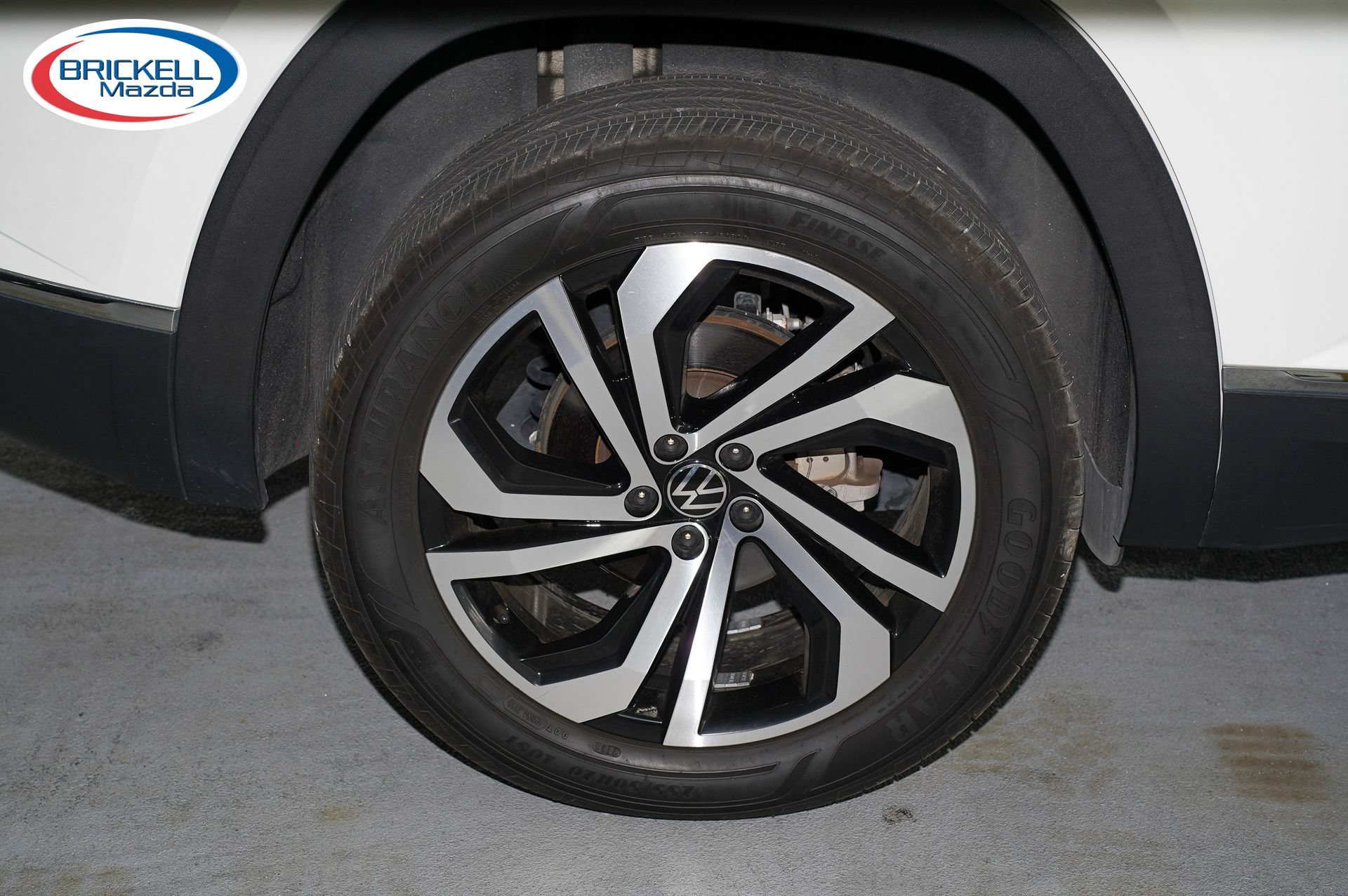 Used 2023 Volkswagen Atlas Cross Sport SEL AWD/4WD image 45
