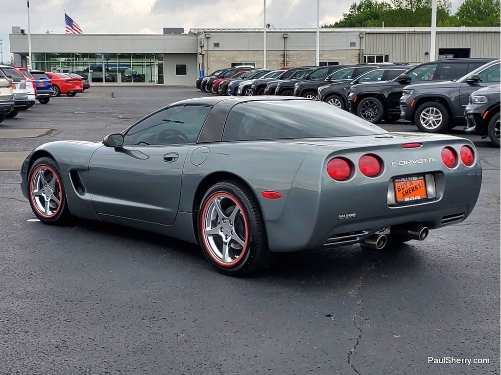 Used 2004 Chevrolet Corvette Coupe RWD image 19