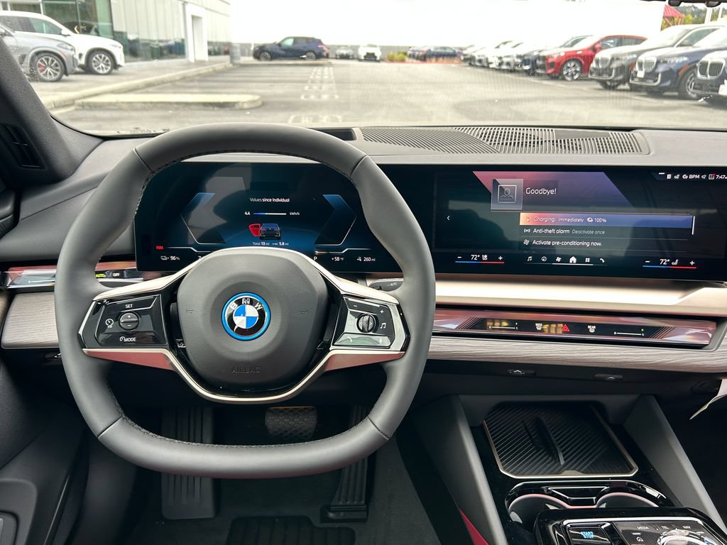 New 2027 BMW i5 eDrive40 w/ Executive Package RWD image 17