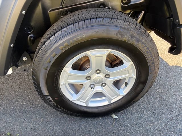 Used 2022 Jeep Wrangler Unlimited Sport w/ Sun And Sound Package AWD/4WD image 28