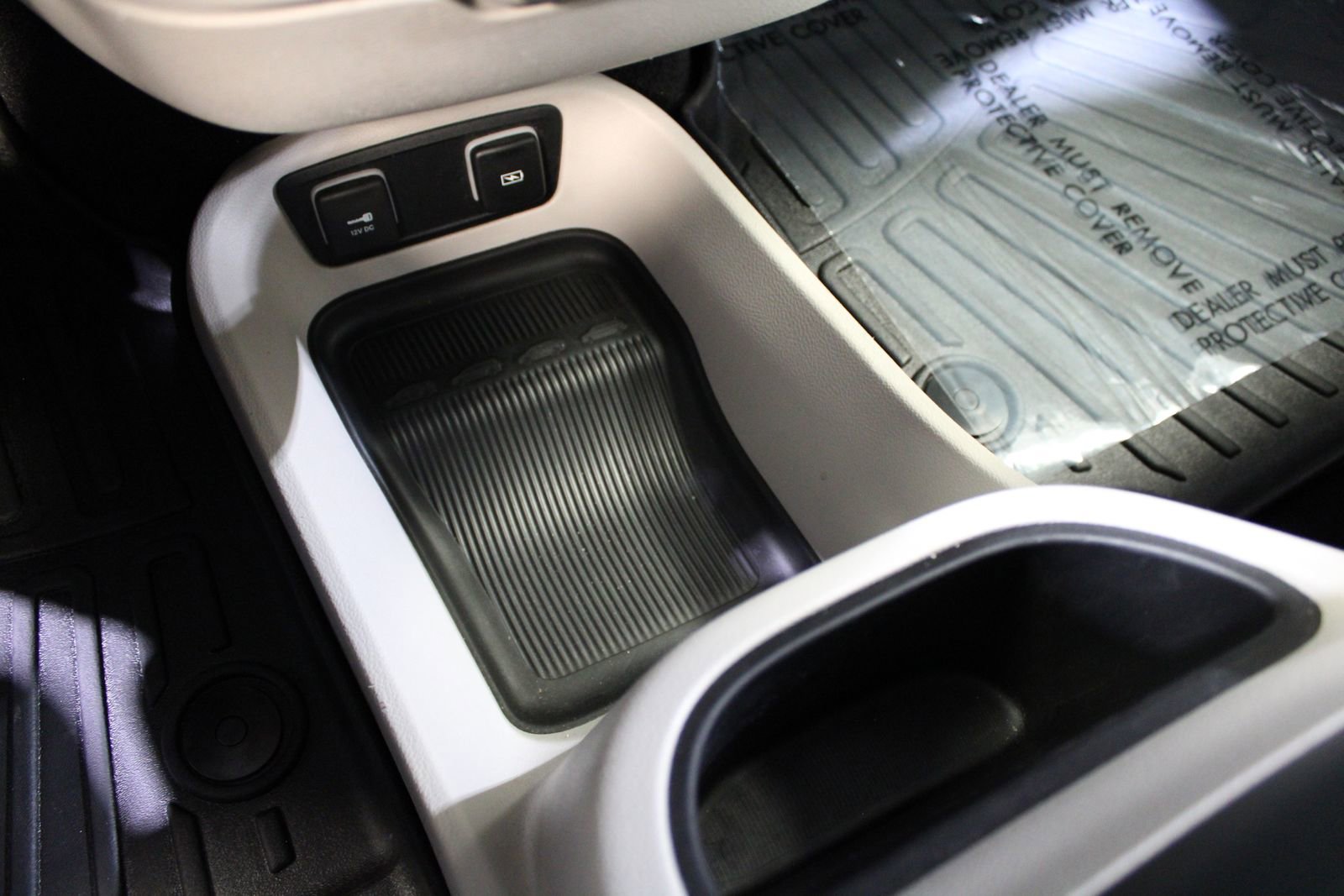 Used 2021 Chrysler Pacifica Touring-L FWD image 39