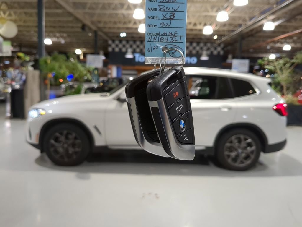 Used 2022 BMW X3 xDrive30i w/ Convenience Package w/ZPA AWD/4WD image 4
