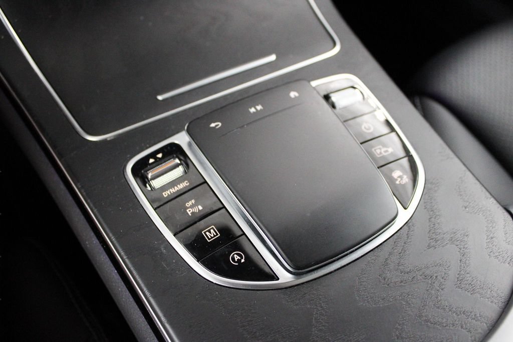Used 2022 Mercedes-Benz GLC 300 image 36