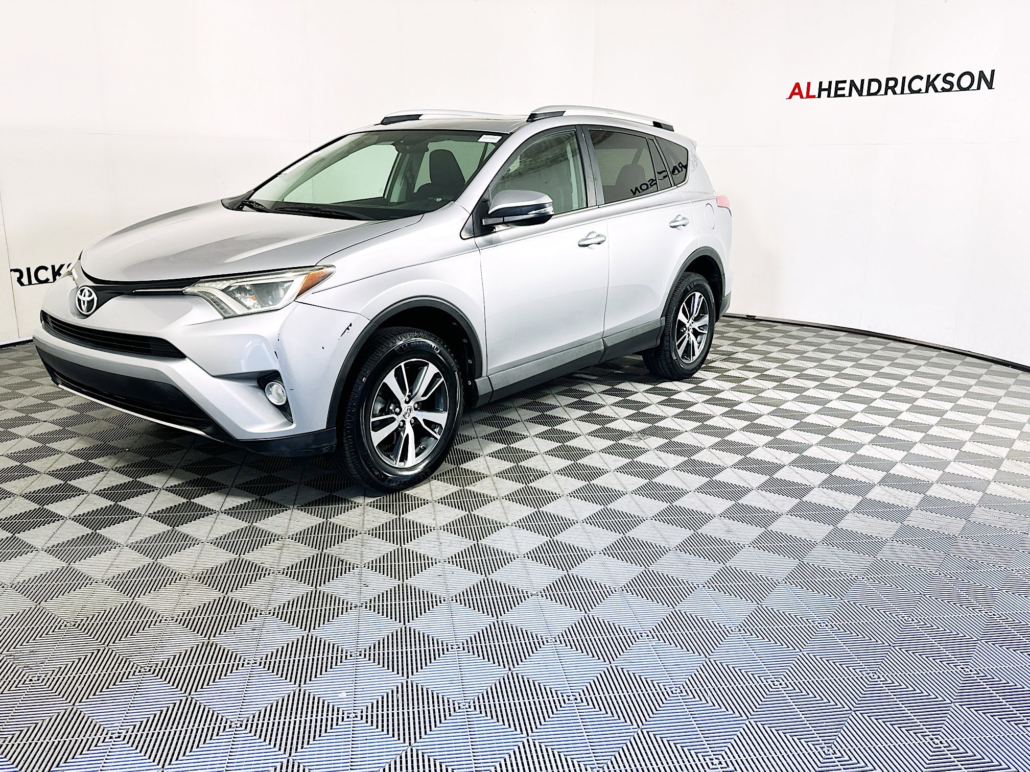 Used 2016 Toyota RAV4 XLE image 7