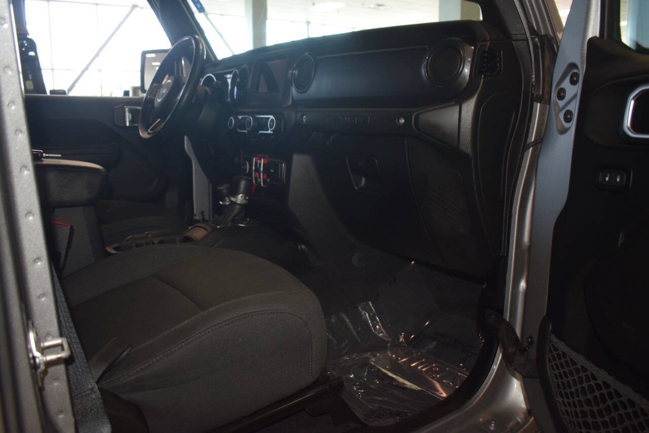 Used 2020 Jeep Wrangler Unlimited Sport AWD/4WD image 37