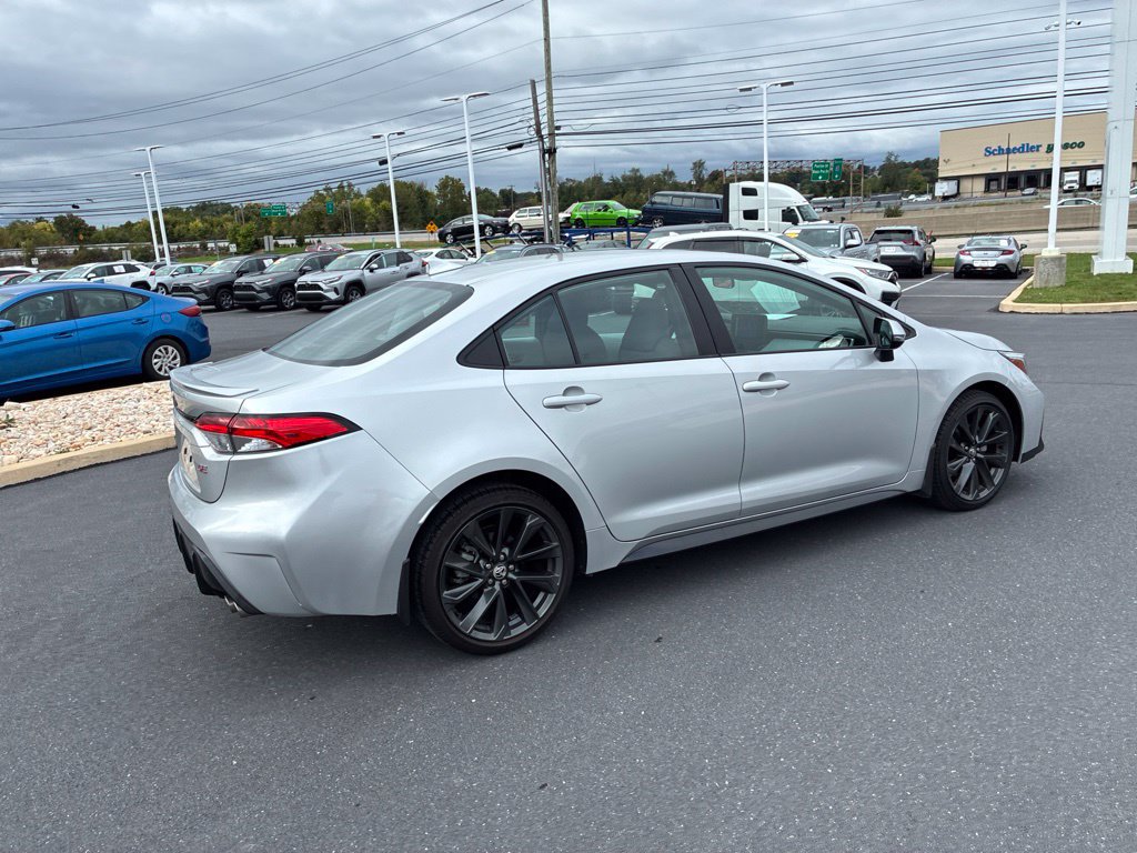 Used 2025 Toyota Corolla SE FWD image 7