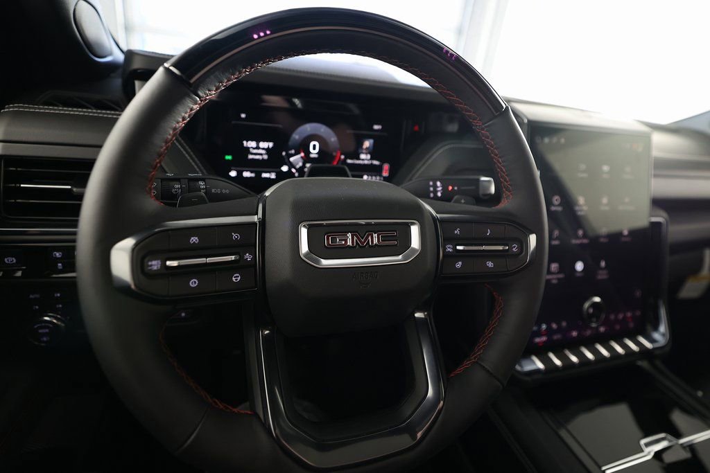 Used 2025 GMC Yukon AT4 Ultimate w/ LPO, Illumination Package AWD/4WD image 23
