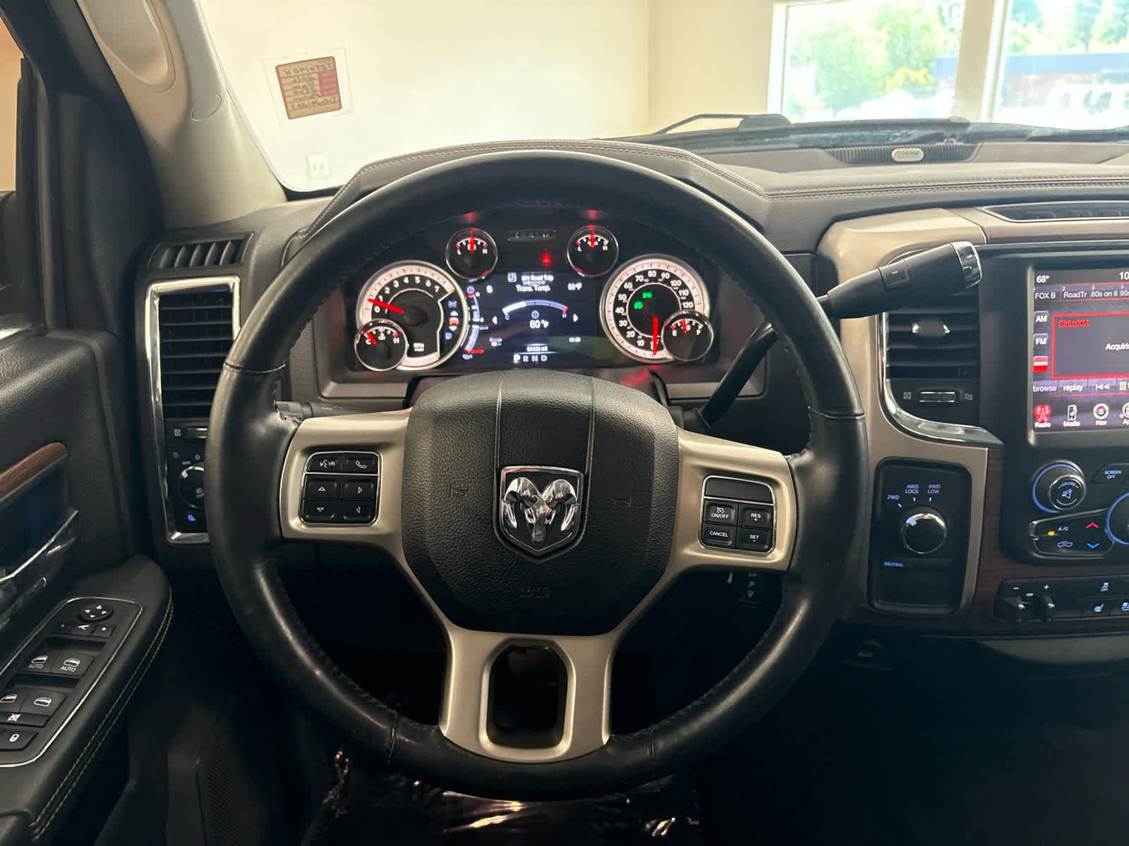 Used 2016 RAM 2500 Laramie AWD/4WD image 18