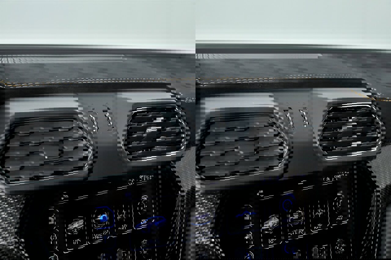 Used 2024 Lamborghini Urus Performante image 35