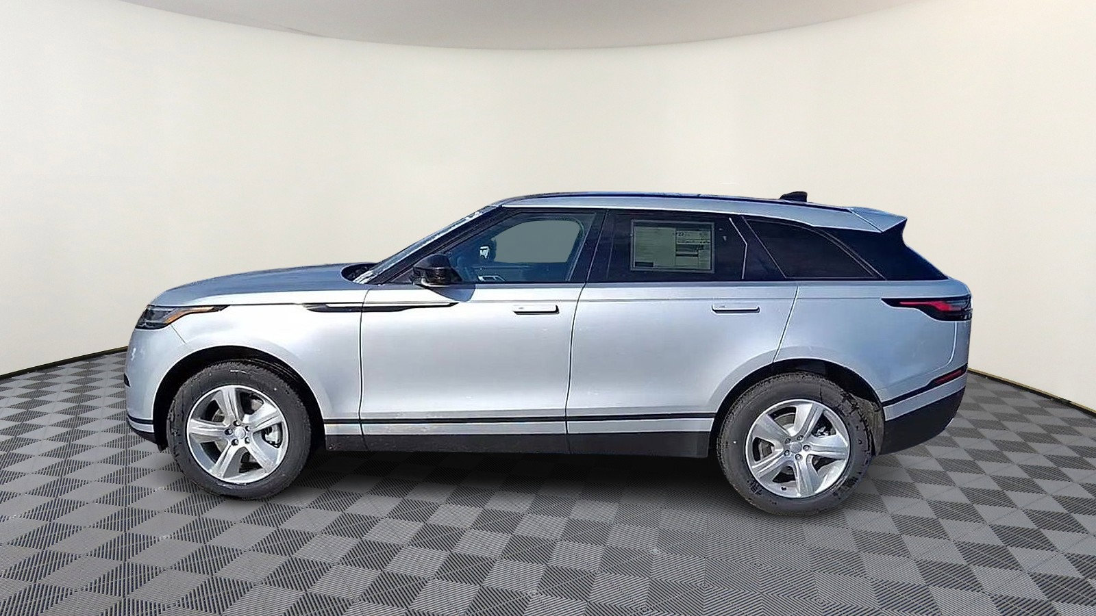 Certified 2025 Land Rover Range Rover Velar S image 5