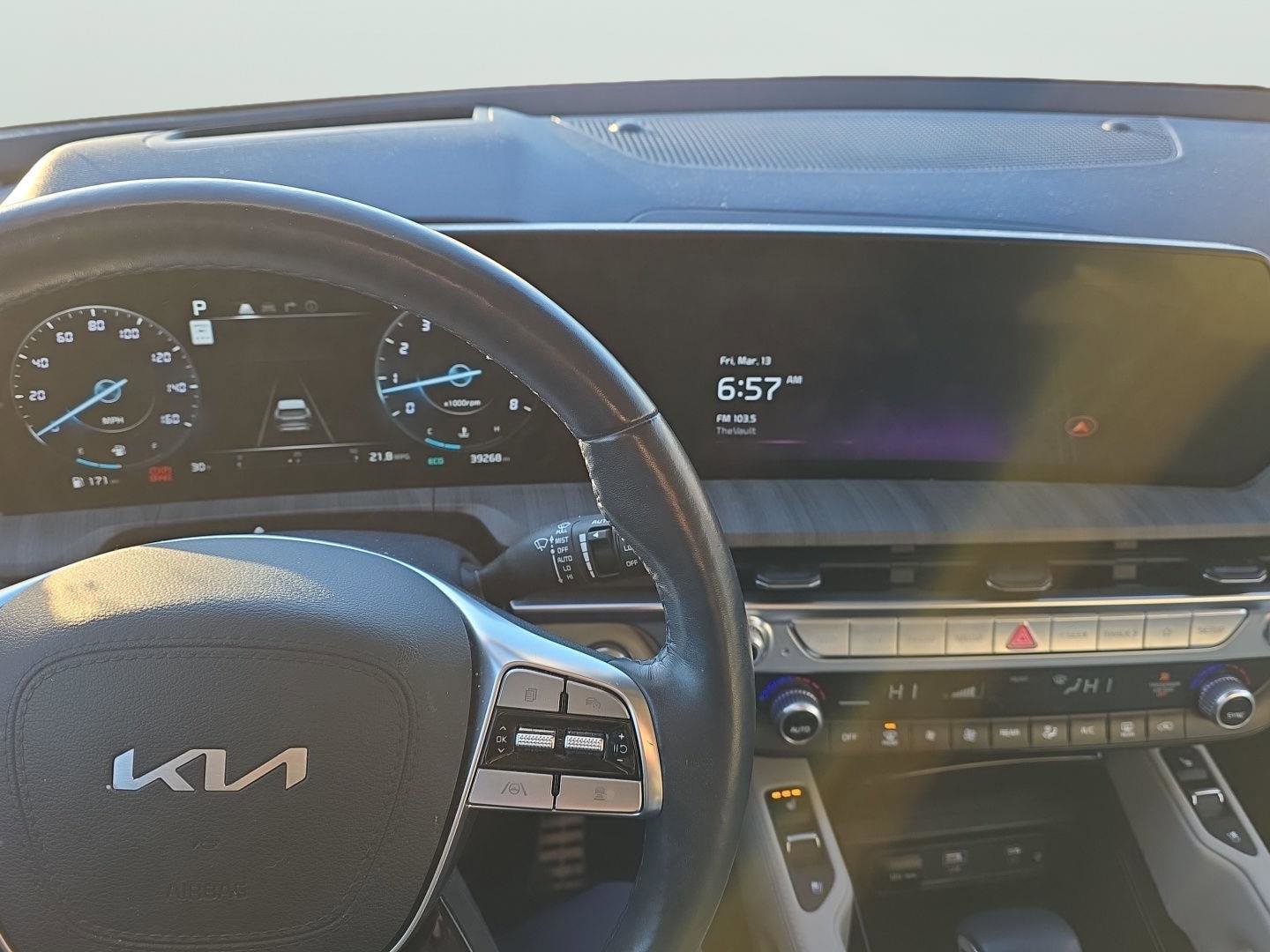 Used 2024 Kia Telluride SX Prestige AWD/4WD image 30