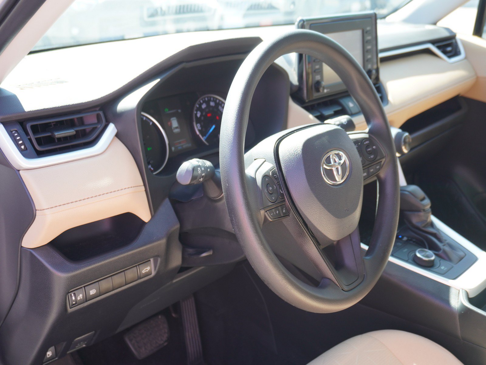 Used 2021 Toyota RAV4 XLE w/ Convenience Package AWD/4WD image 22