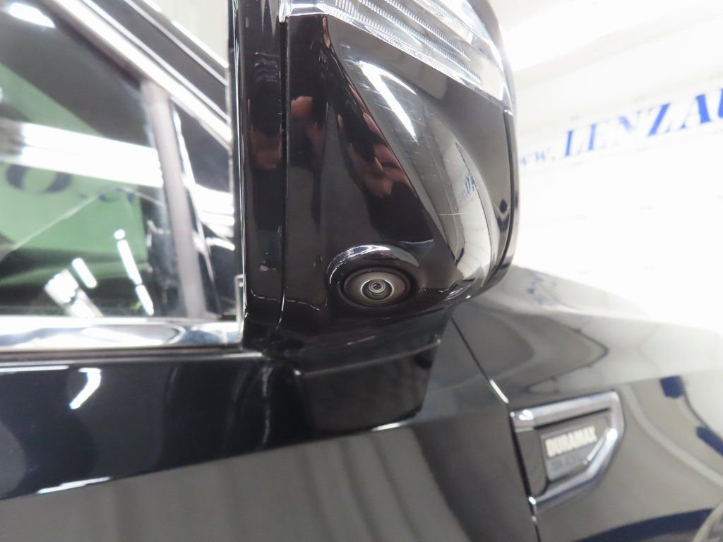 Used 2023 GMC Yukon Denali Ultimate w/ LPO, Floor Liner Package AWD/4WD image 54